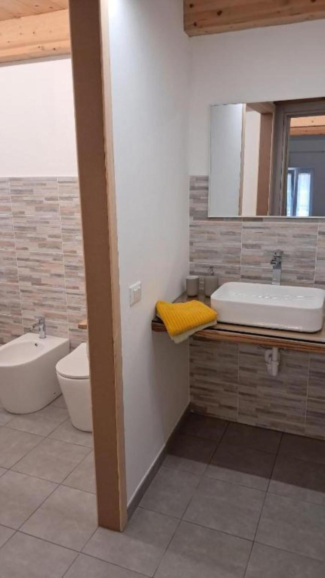 Bed&Braja Hotel Vische Ngoại thất bức ảnh